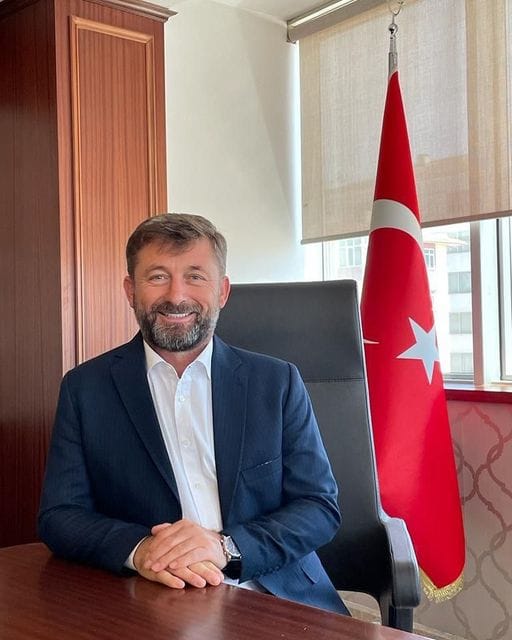 Kozuva: kendi irademle, ilçeme bölgeme ve ülkeme kazandırdıklarımın onuru ve gönül huzuru içerisinde bırakıyorum.