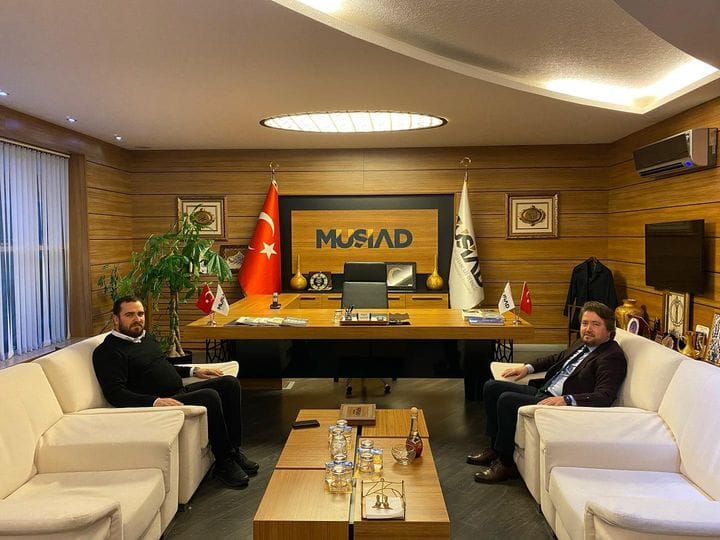 Şentop’un Danışmanı Furkan Yıldız Ramazan Doğan’ı makamında ziyaret etti.