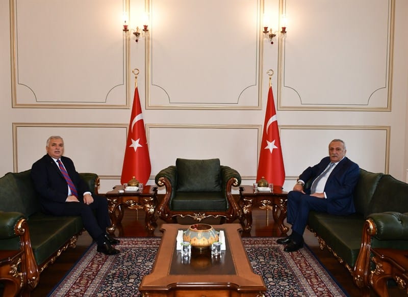 İçişleri ve Adalet Eski Bakanı Mehmet Ağar Vali Aziz Yıldırım’ı Makamında Ziyaret Etti