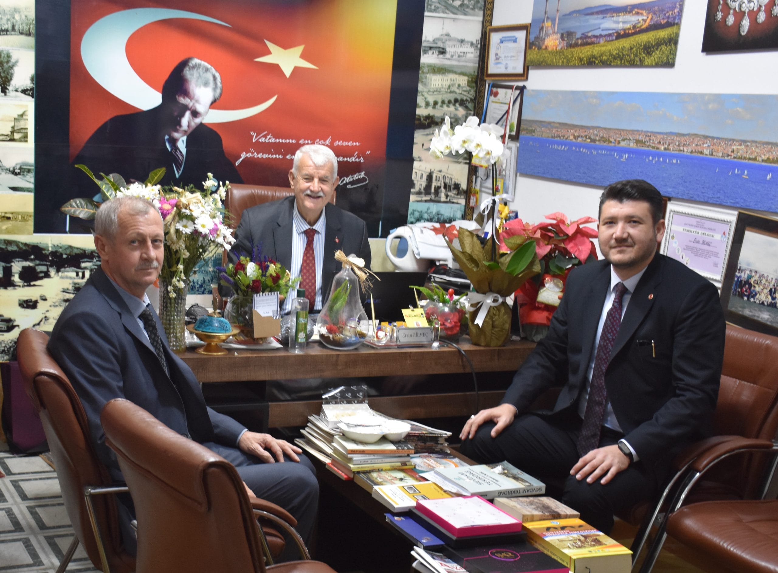 BAŞKAN YARDIMCILARINDAN ERSİN BİLMEÇ’E KUTLAMA
