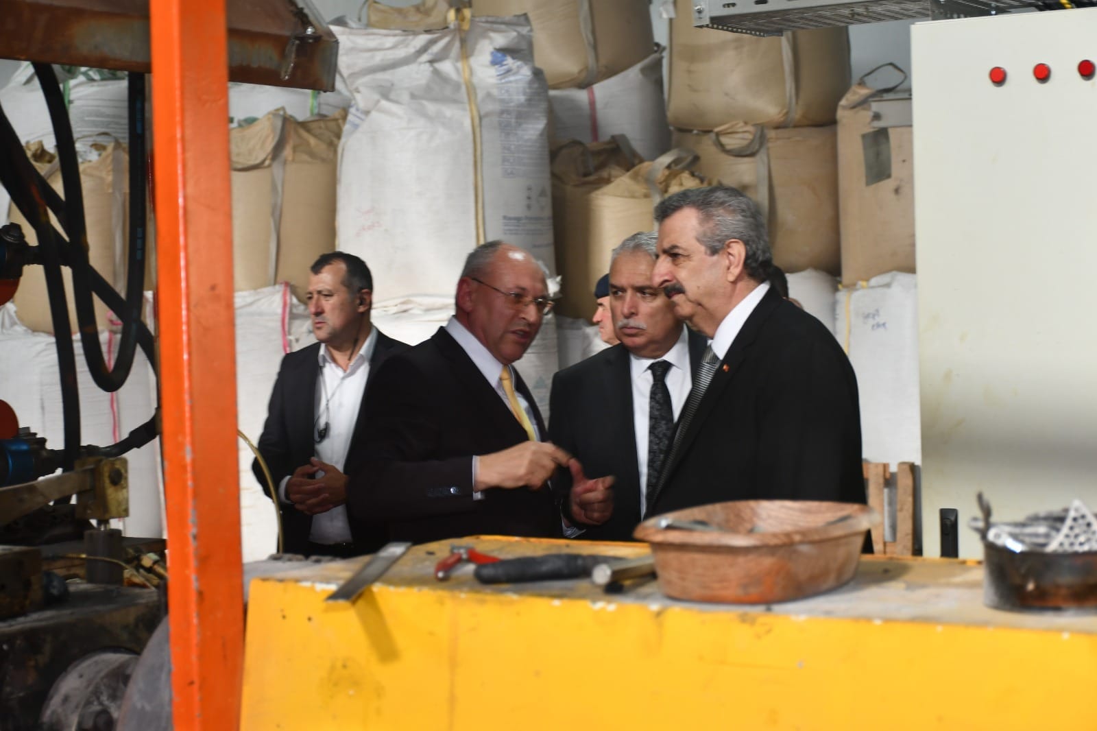 Vali Aziz Yıldırım ve Sanayi ve Teknoloji Bakan Yardımcısı Hasan Büyükdede SEM-KA Plastik Limited Şirketi’ni Ziyaret Etti
