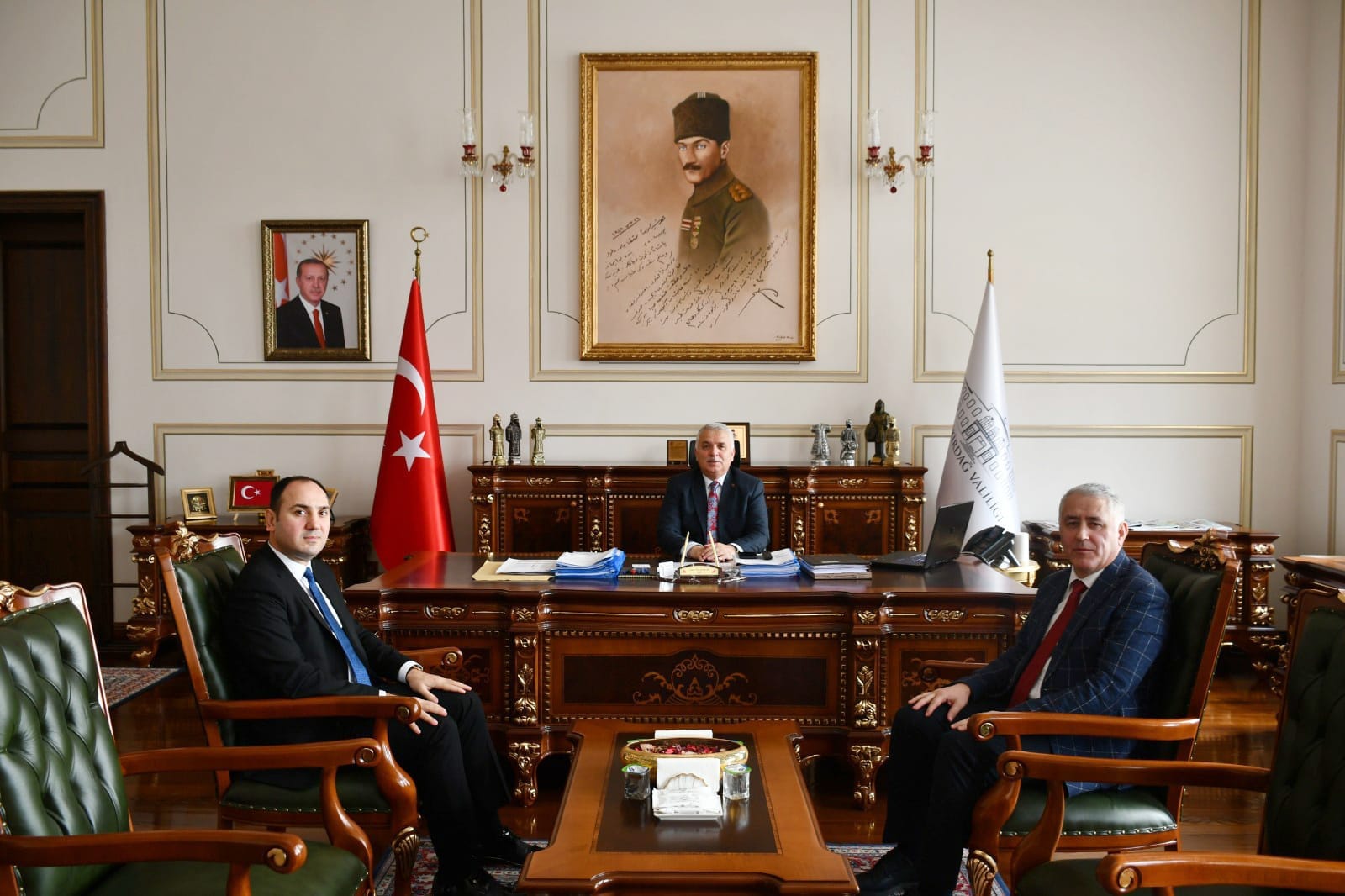 KOSGEB KOBİ Geliştirme Daire Başkanı Asım Türkmen Vali Aziz Yıldırım’ı Ziyaret Etti