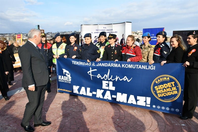 Vali Aziz Yıldırım Kadına Yönelik Şiddete Karşı Uluslararası Mücadele Günü Kapsamında Düzenlenen Etkinliğe Katıldı