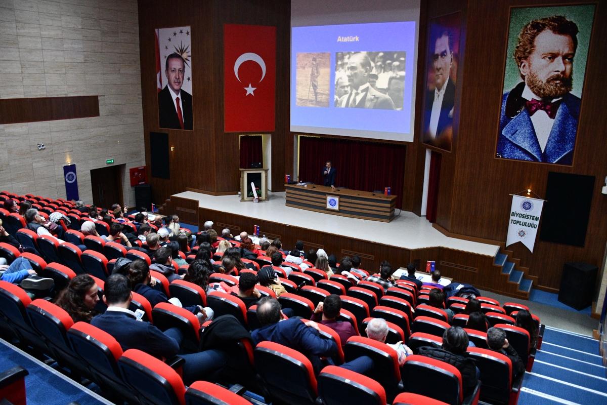 NKÜ’de ‘Cumhuriyet ve Atatürk’ Konulu Konferans Düzenlendi