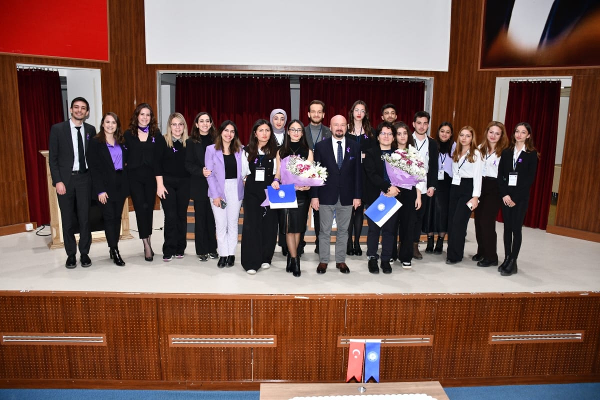 NKÜ Hukuk Meclisi Topluluğu Tarafından Kadına Yönelik Şiddet Paneli Düzenlendi