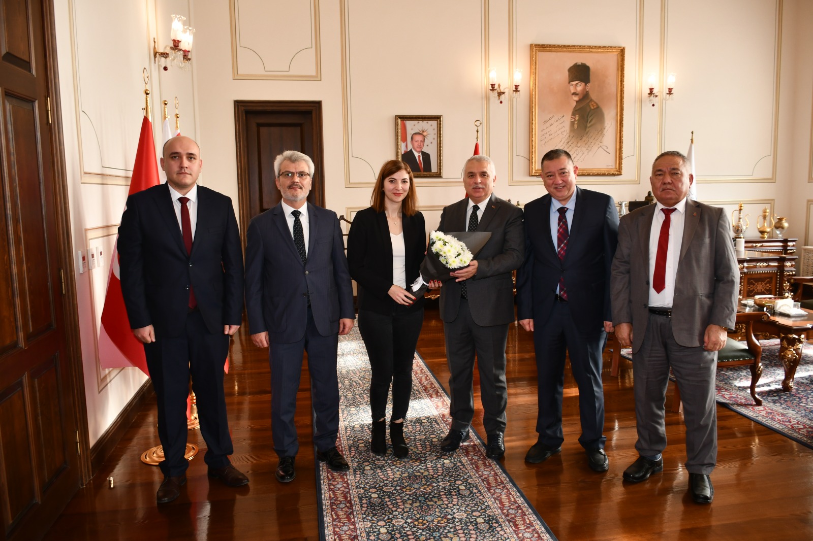 Dünya Göçmenler Gününde Vali Aziz Yıldırım’a Ziyaret
