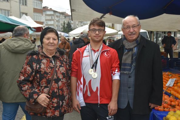 Süleymanpaşa çarşımızı ve Tekira Alışveriş merkezini ziyaret etti