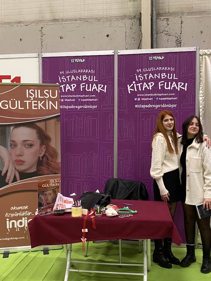 IŞILSU GÜLTEKİN’İN MİMOZA İSİMLİ ROMANI OKUYUCULARIYLA BULUŞTU