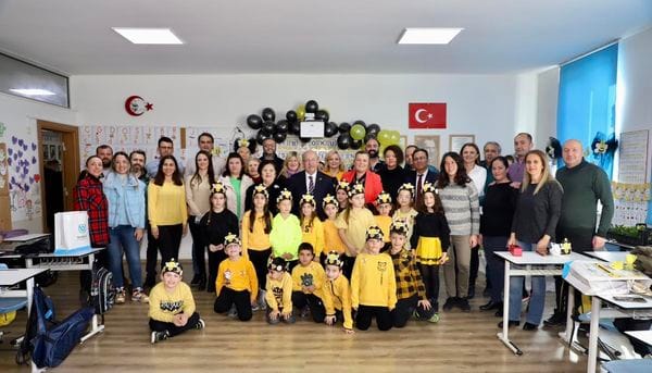 TORUNUNUN OKUMA BAYRAMINA KATILDI