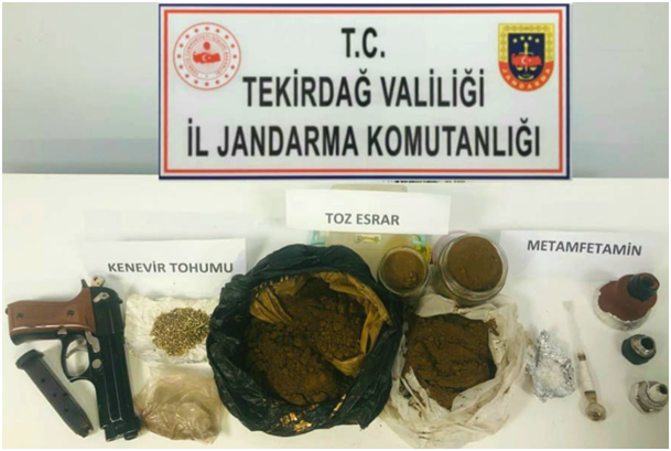 KUMBAĞ JANDARMASINDAN UYUŞTURUCU SATANLARA DARBE