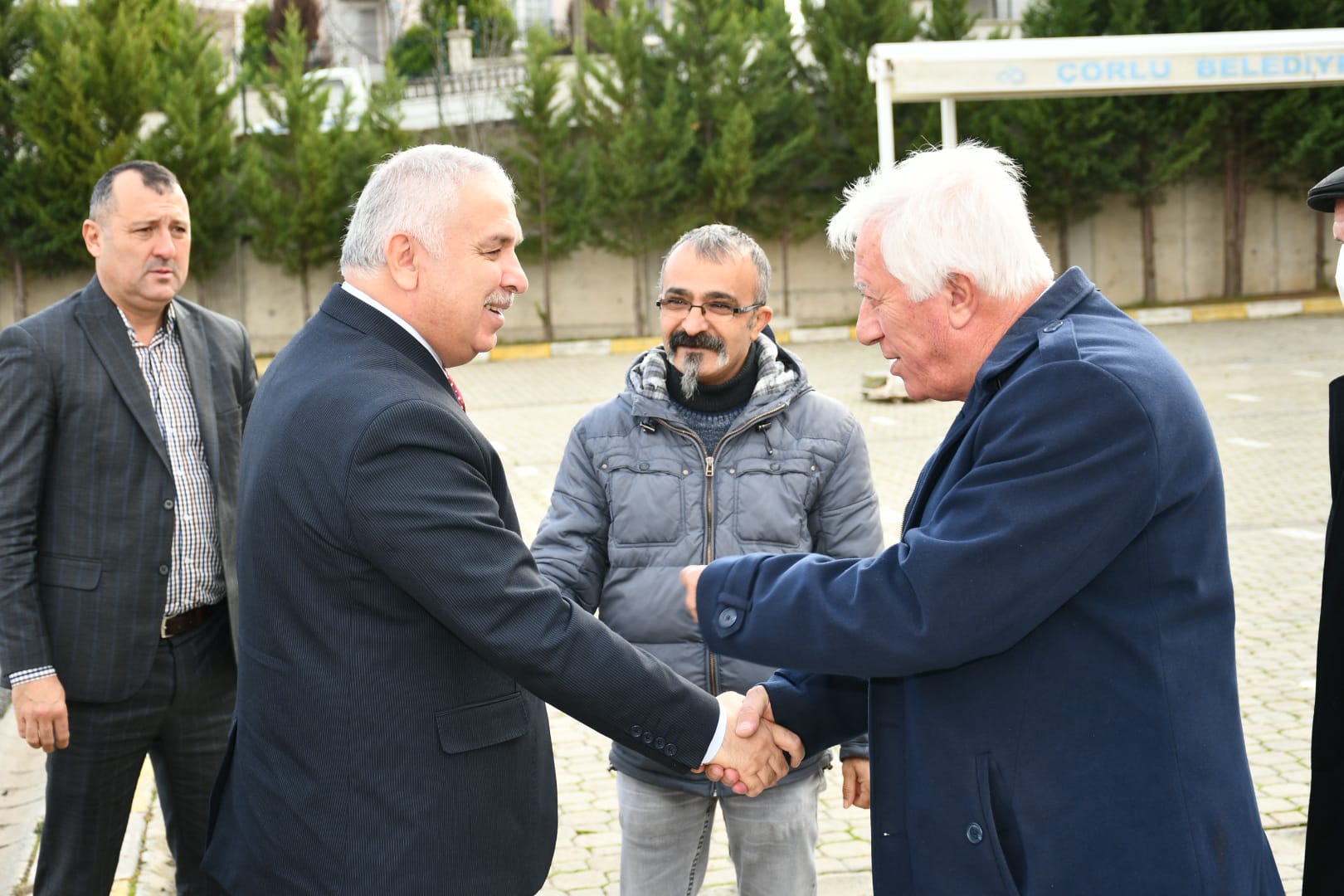 Vali Aziz Yıldırım Cem Vakfı’nı Ziyaret Etti