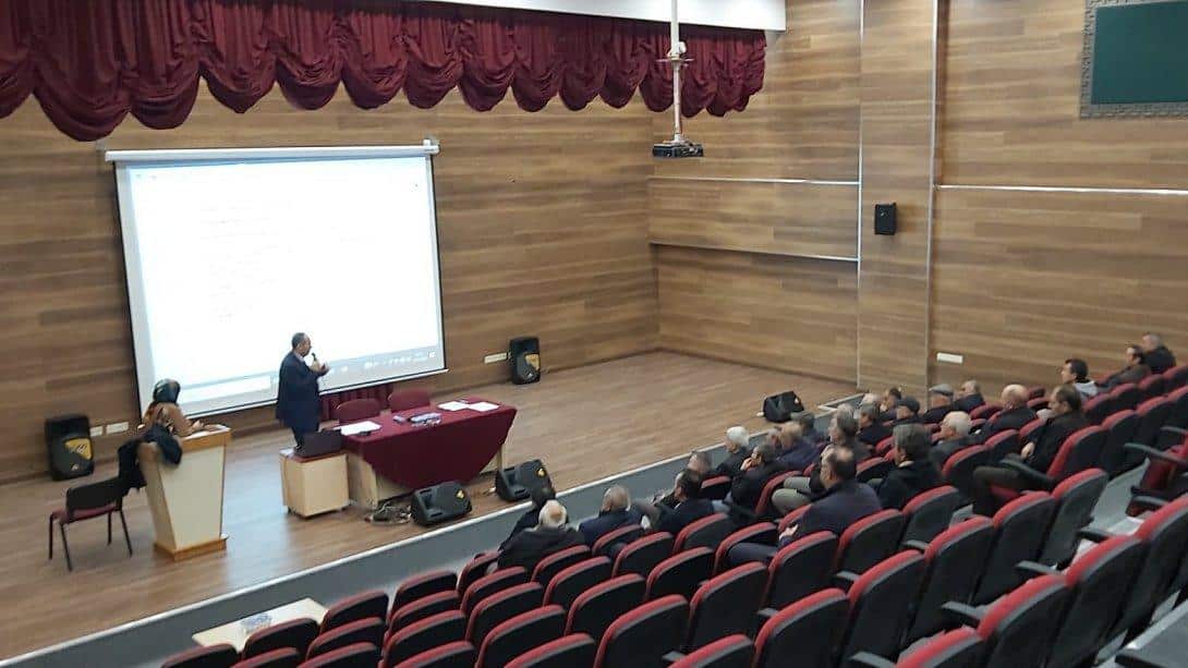 Aile Okulu Projesiyle 40 Bin Muhtara Eğitim Verildi