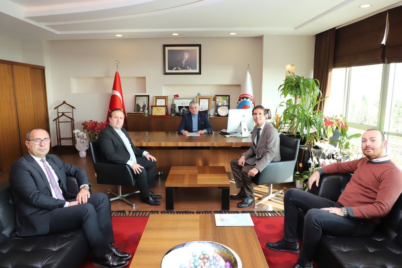 Başkan Cengiz Günay :Nazik ziyaretlerinden dolayı teşekkür ediyorum.
