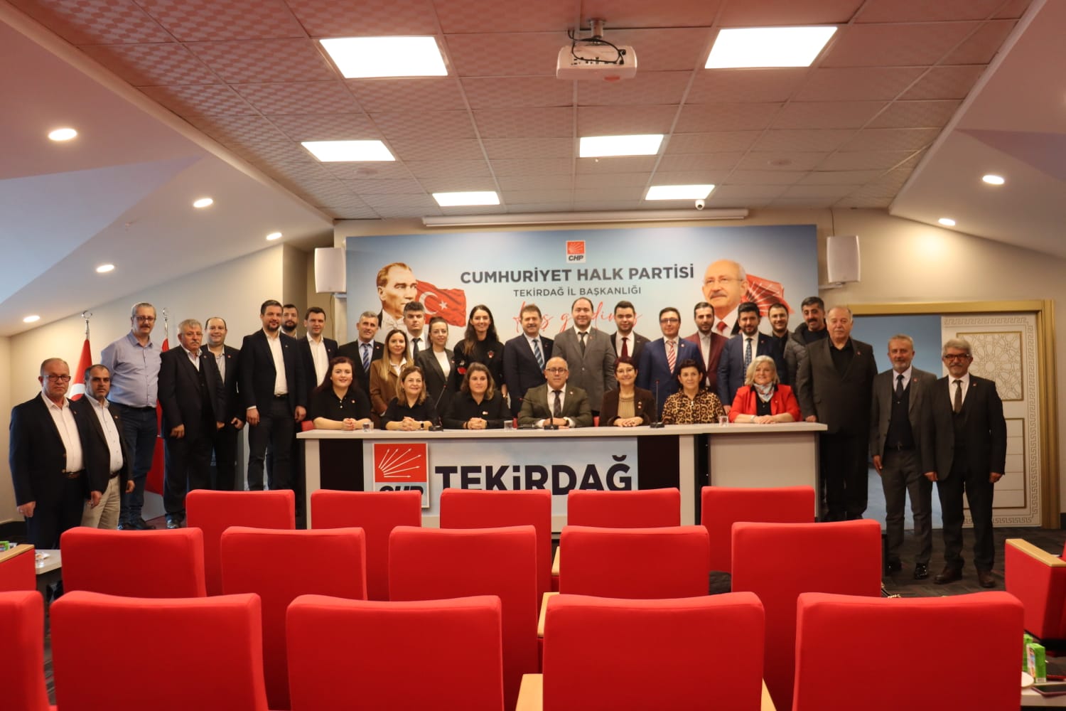 CHP SÜLEYMANPAŞA İLÇE YÖNETİM KURULU GÖREV TAKSİMİ YAPILDI