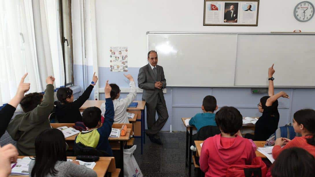 Depremden Etkilenen Öğrencileri İzleme Grubu Oluşturdu