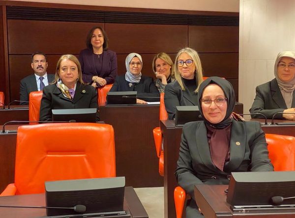 Mv. Çiğdem Koncagül: Kanun Teklifimizi yasalaştırdık. Hayırlı olsun.