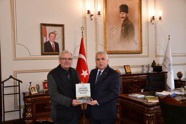 Namík Kemal Evi Bask Vatan Şairi Yahya Kemal” kitaplarımızı kendilerine takdim ettik.