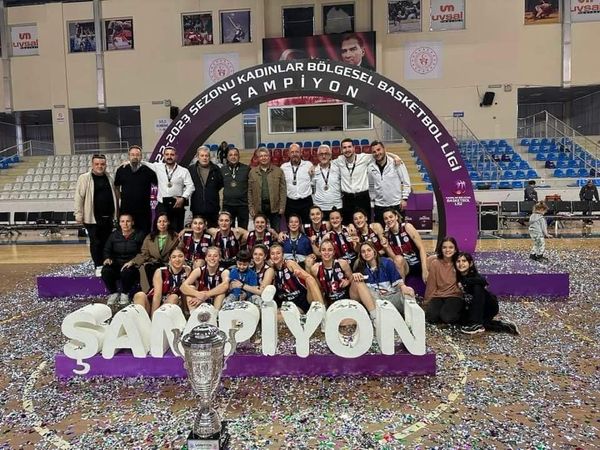 CANDAN YÜCEER: Çerkezköy Gençlik ve Spor Kulübü Kadın Basketbol Takımımızı, şampiyon sporcularımızı ve teknik heyetimizi kutluyorum.