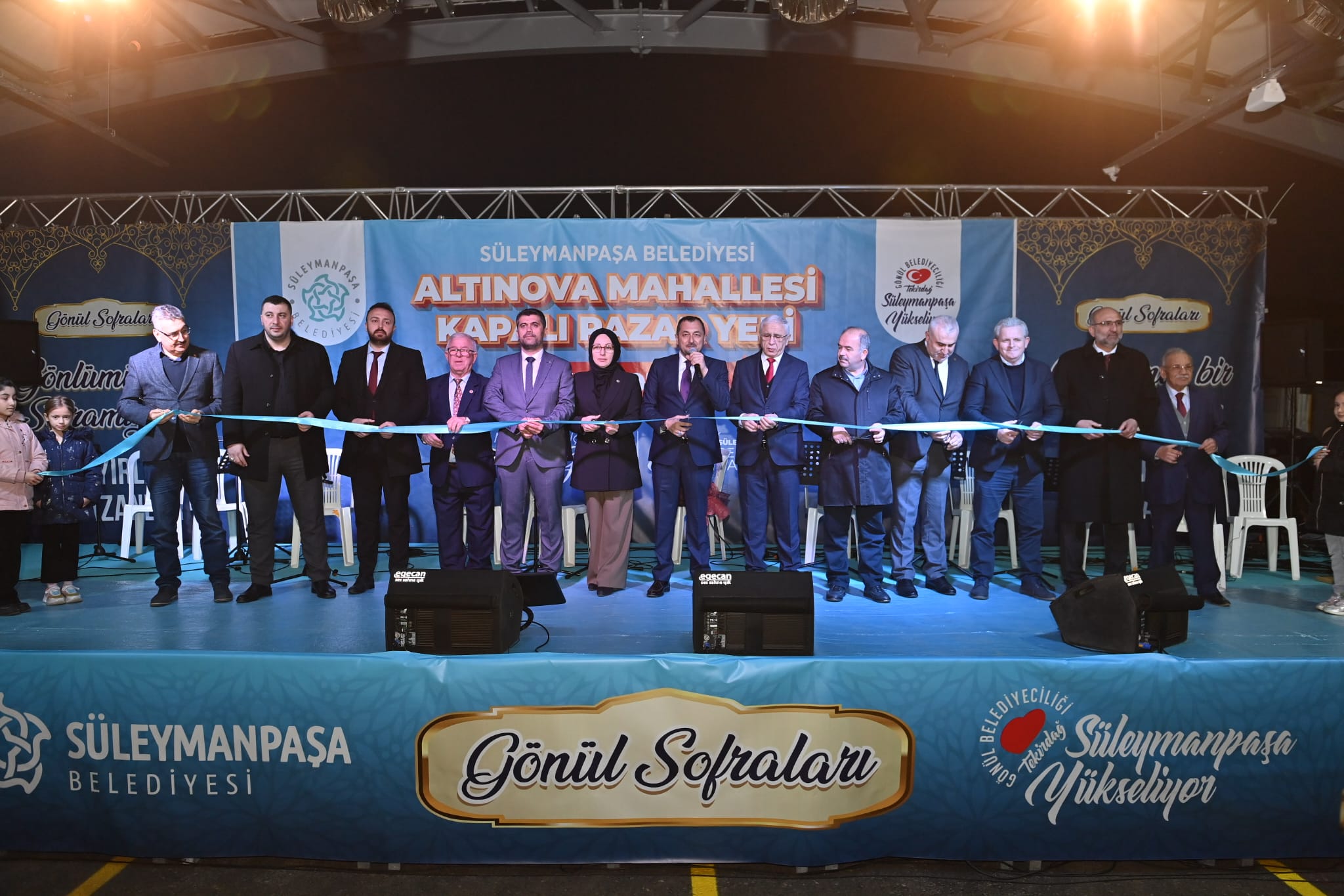 Üç büyük mahallede Gönül Sofraları on binlerce vatandaşı ağırladı