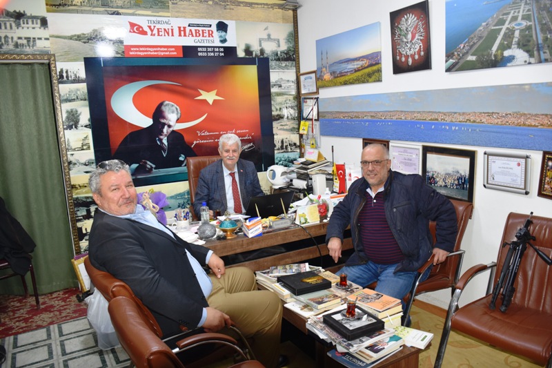 ZEYNULLAH YERÖZ VE ZEKİ KIRTASİYE ZEKİ DEMİRAĞ GAZETEMİZE ZİYARETE GELDİLER.