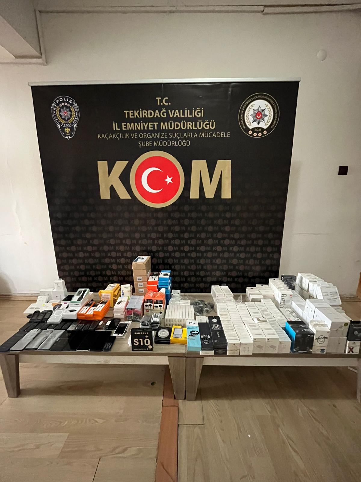 23 adet Akıllı/Tuşlu Cep Telefonu