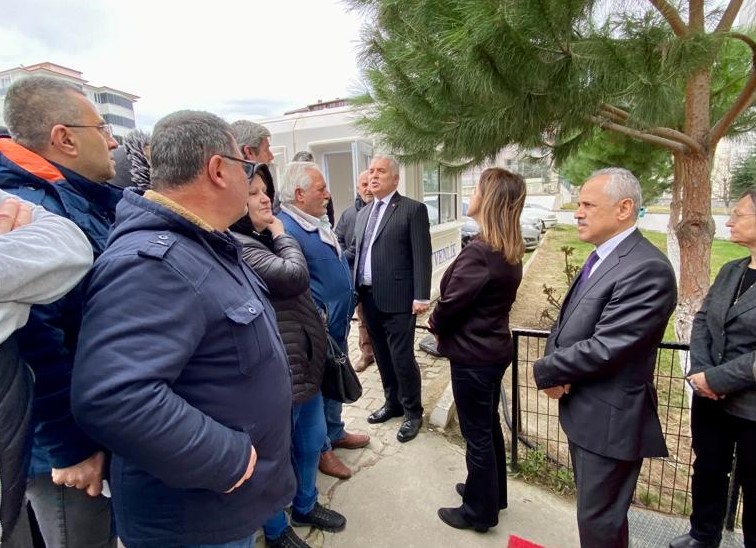 Vali Aziz Yıldırım EYT Yasası’nın Yürürlüğe Girmesi Münasebetiyle Sosyal Güvenlik Kurumu Müdürlüğü’nü Ziyaret Etti