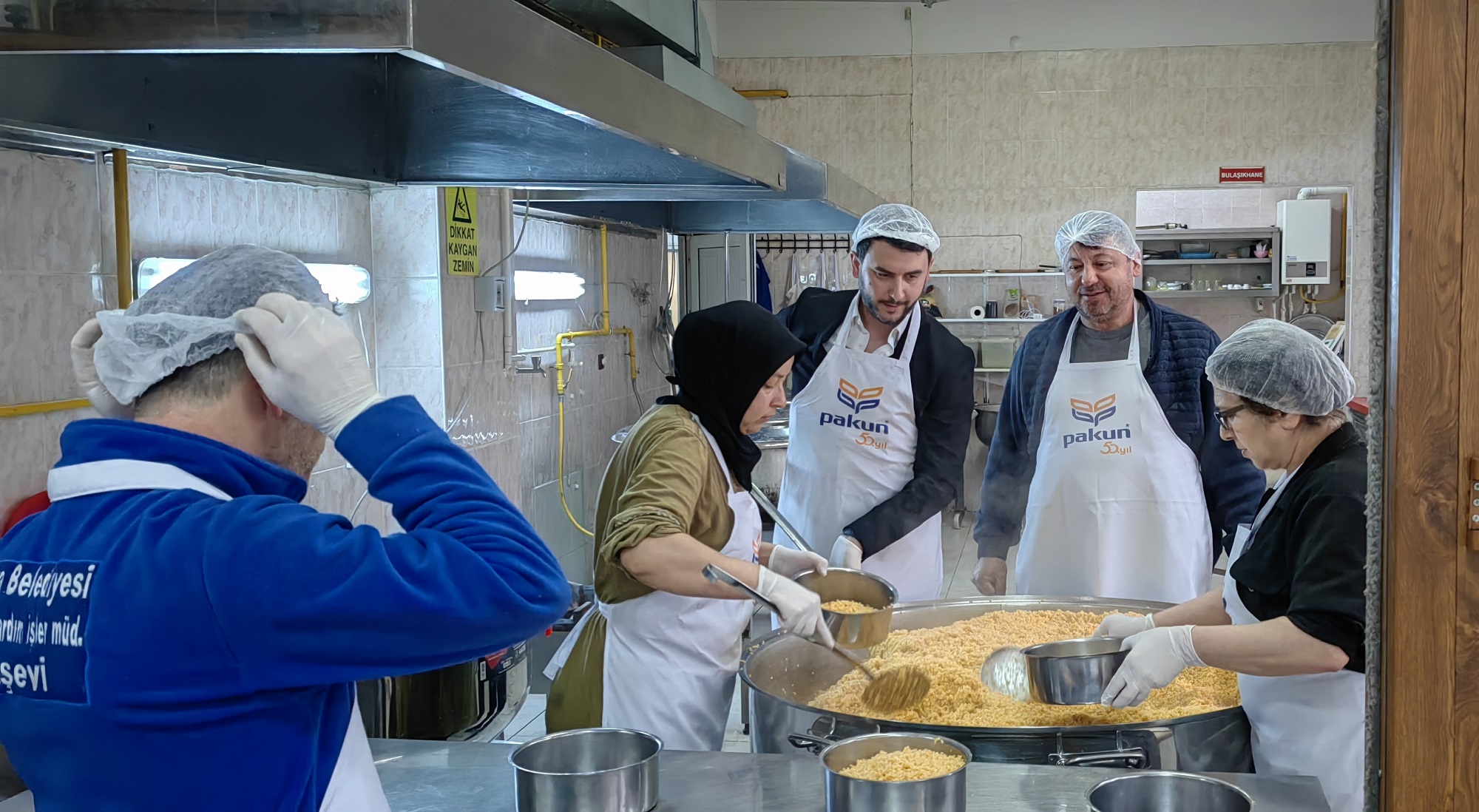 Pakun, Dünya Un Günü’nü Aşevi Yardımıyla Kutladı