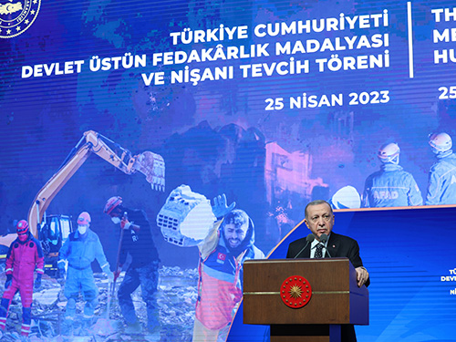 Cumhurbaşkanı Erdoğan, Devlet Üstün Fedakârlık Madalyası ve Nişanı Tevcih Töreni’ne katıldı