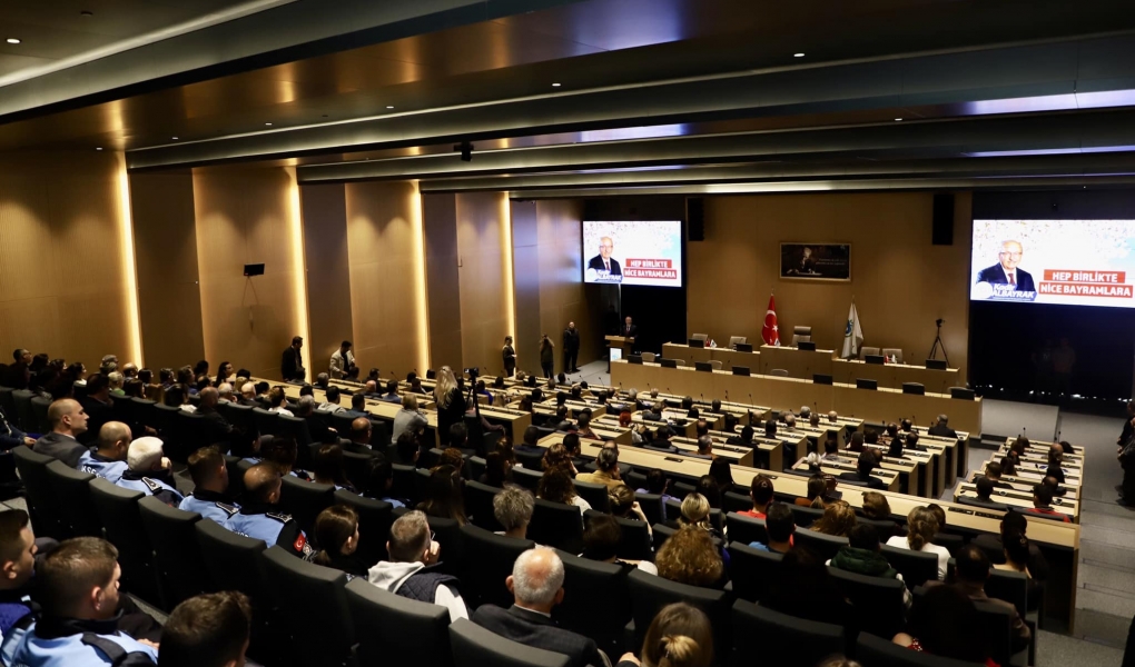 BAŞKAN ALBAYRAK, BÜYÜKŞEHİR VE TESKİ PERSONELİ İLE BAYRAMLAŞTI