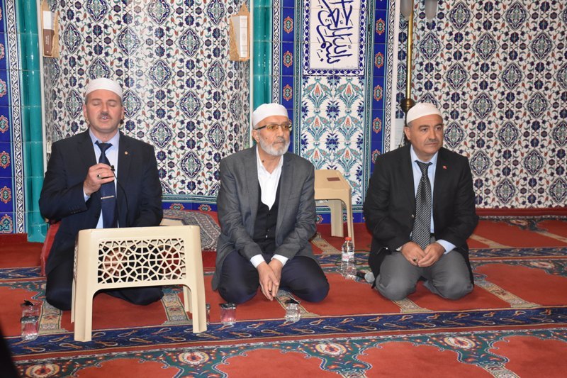 MV.ÇİĞDEM KONCAĞÜL ÜN EŞİ TAMER KONCAGÜL ÜN VEFATININ YEDİNCİ GÜNÜNDE HAYRİ ŞEFAAT CSMİİNDE KELİME İ TEVHİD HATMİ ŞERİF VE DUA OKUNDU..