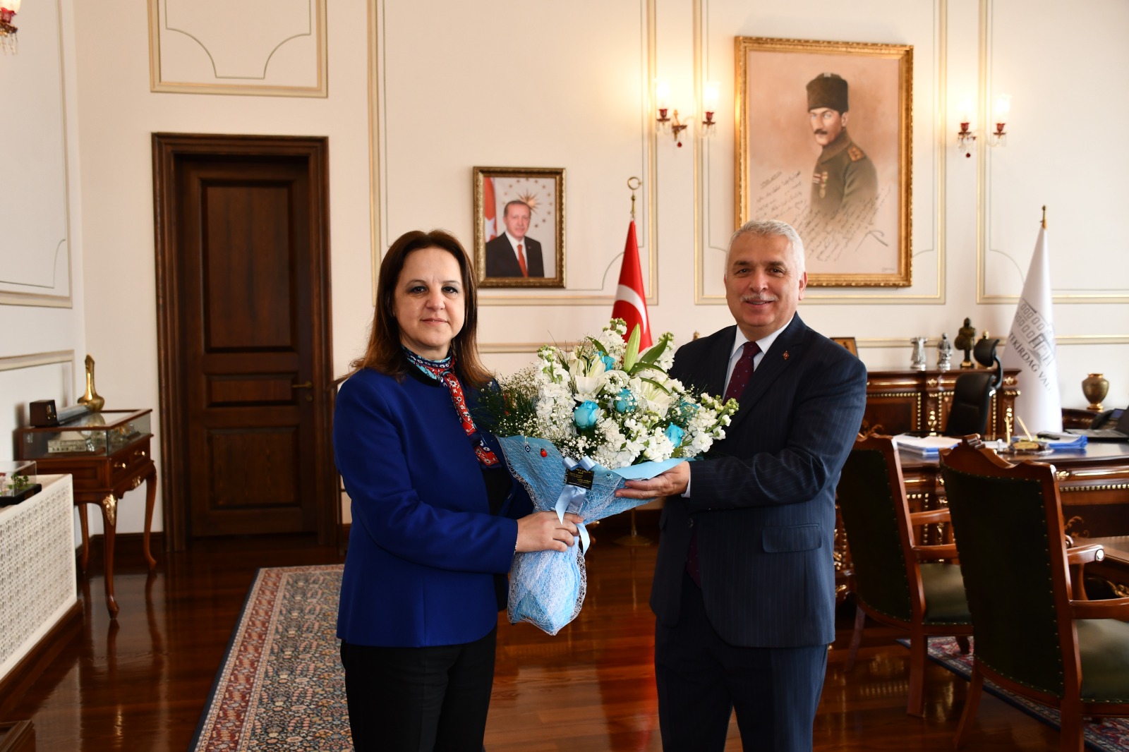 Vali Aziz Yıldırım SGK İl Müdürü Fatma Derya Alan ve Beraberindeki Heyeti Makamında Kabul Etti