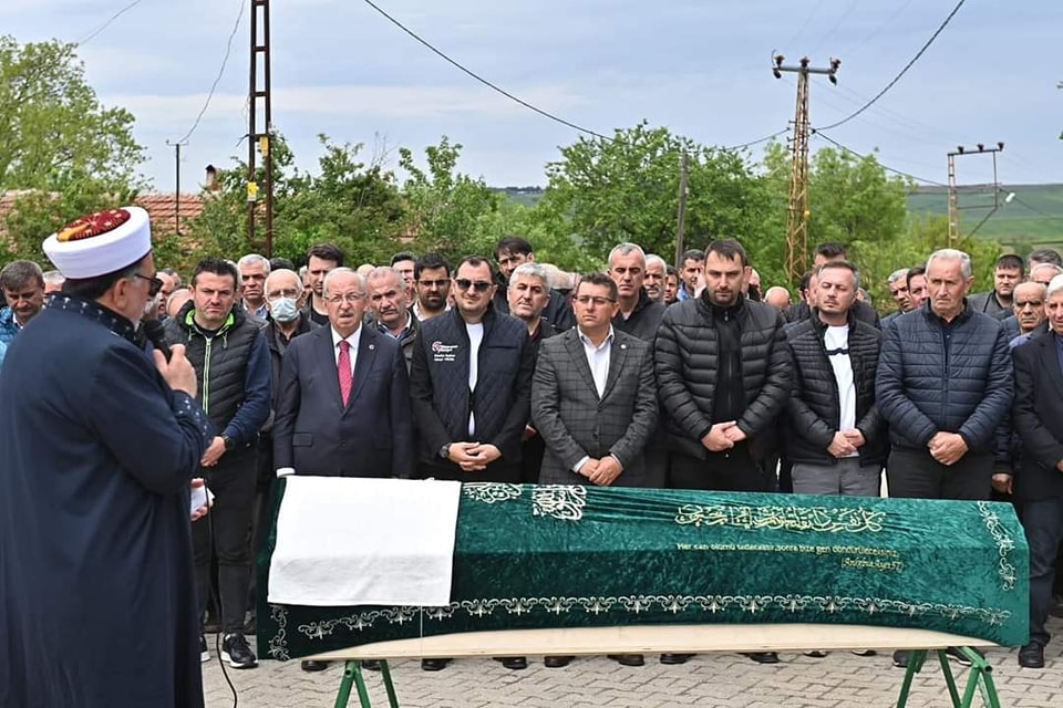 METİN GÜRLER DEFNEDİLDİ