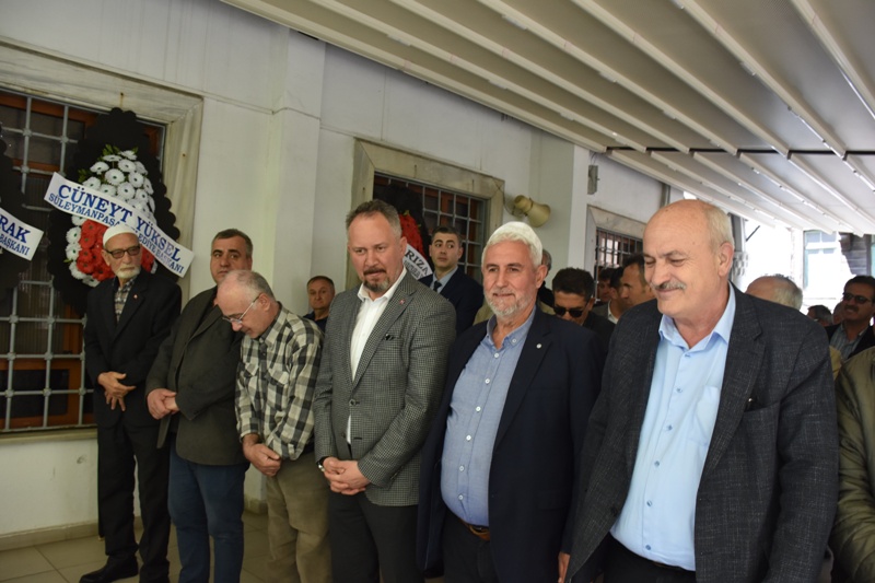 İHSAN ÖZCAN DEFNEDİLDİ