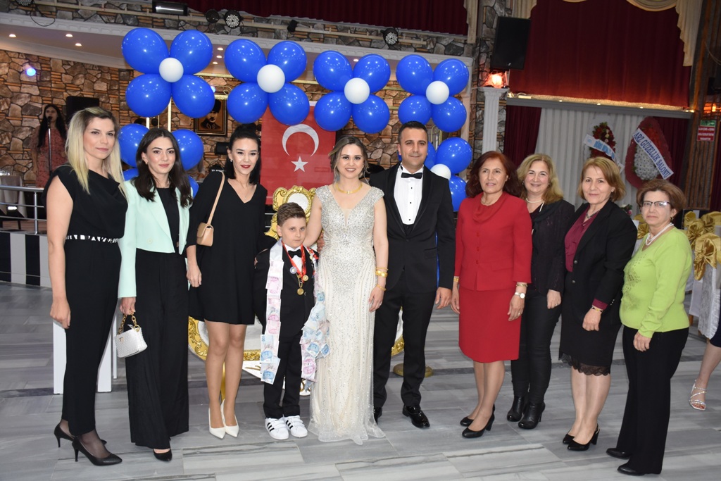 NUSRET AYAZ ERKEKLİĞE İLK ADIMINI ATTI