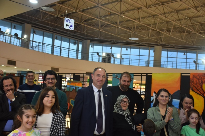 TEKİRDAĞ BAHÇEŞEHİR KOLEJİ ANADOLU LİSESİ 19 MAYIS GENÇLİK SERGİSİNE BÜYÜK İLGİ
