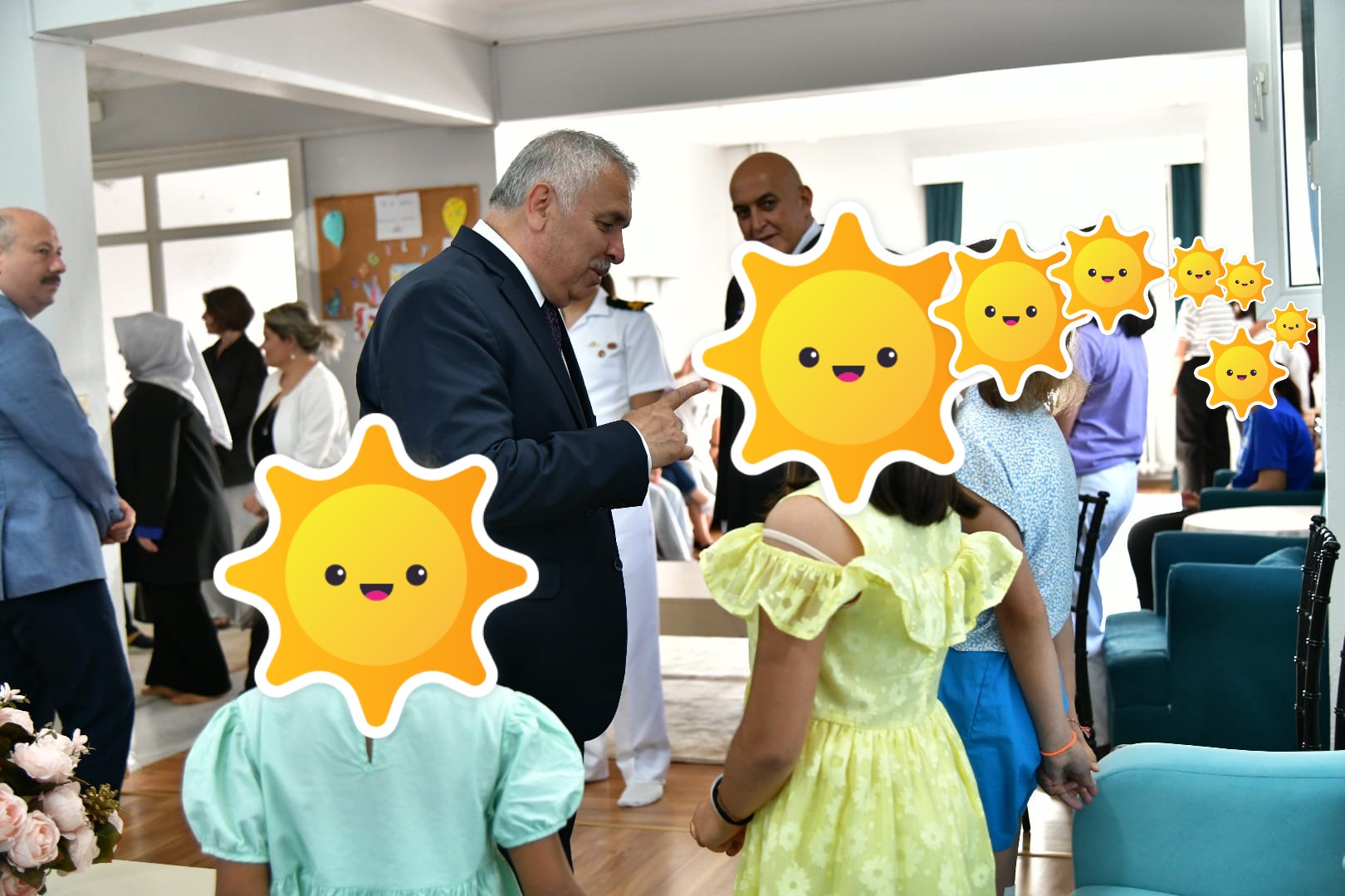 Vali Aziz Yıldırım Zübeyde Hanım Çocuk Evleri Sitesi’ni Ziyaret Etti