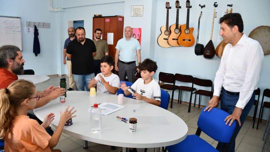 rsan Ulusan Yaz Okulu Kapsamında Açılan Etkinlik Atölyelerini Ziyaret Etti