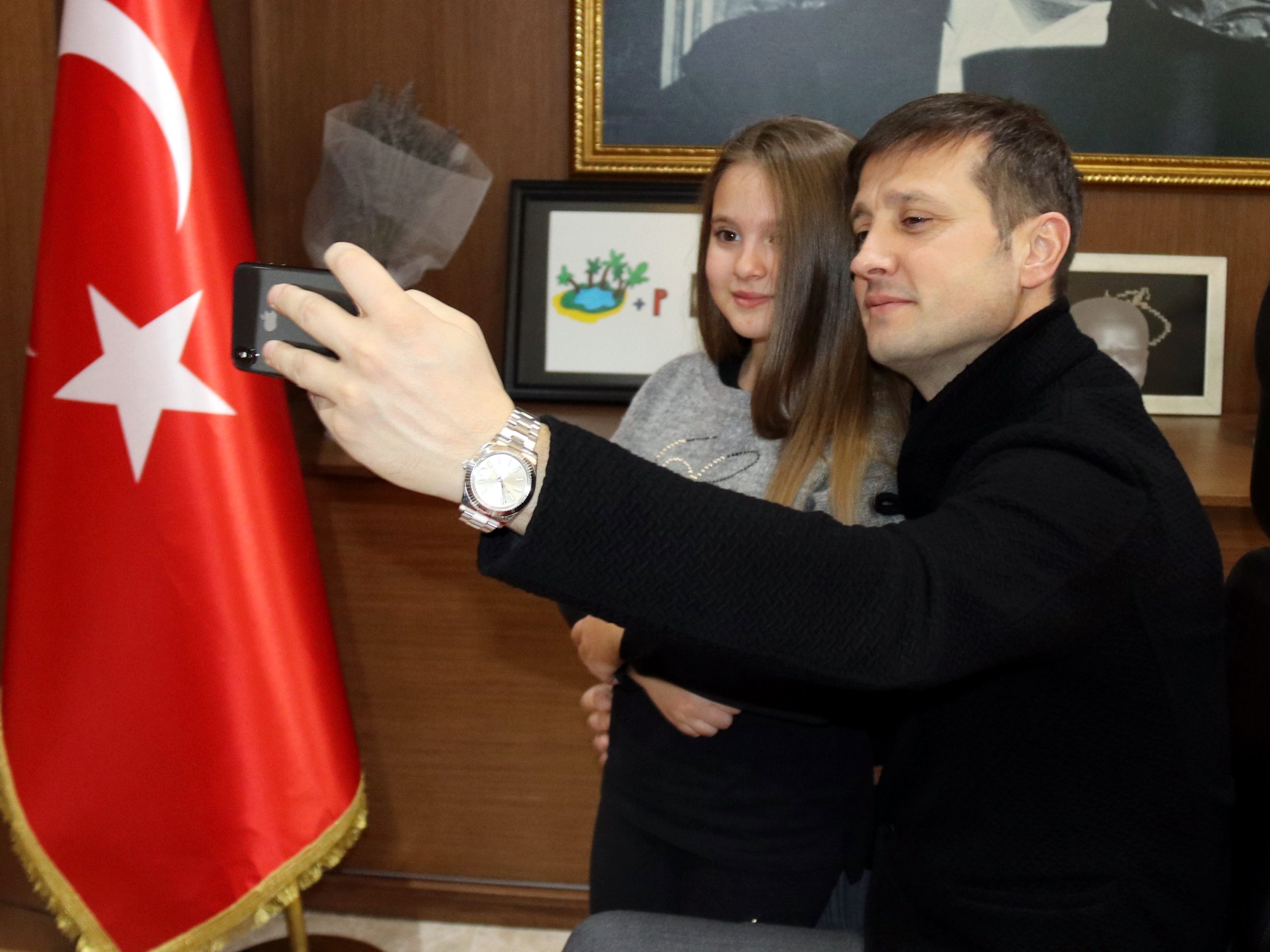 BAŞKAN AKAY’I DUYGULANDIRAN ZİYARET