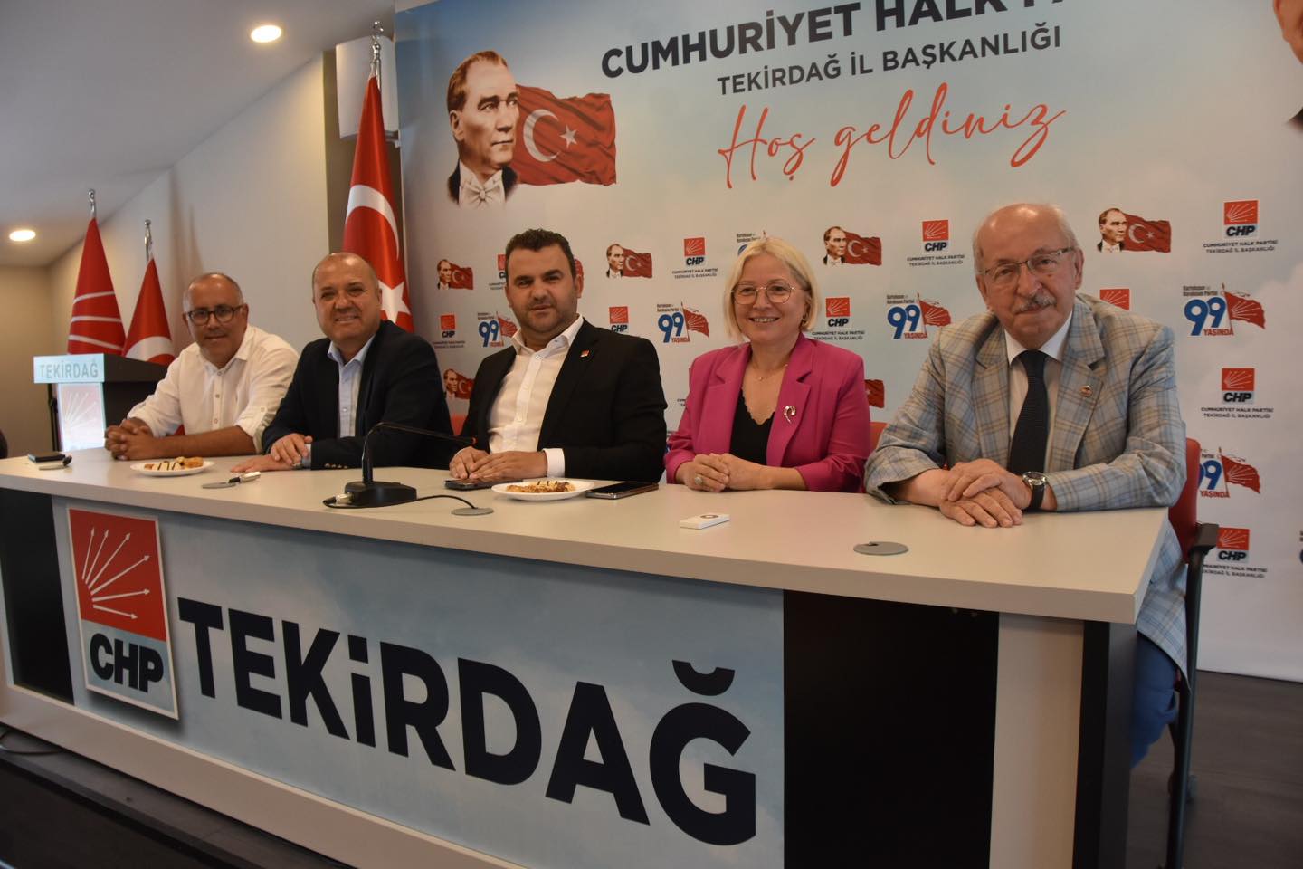 Başkan KadirAlbayrak: kıymetli partililerimizle bayramlaştık