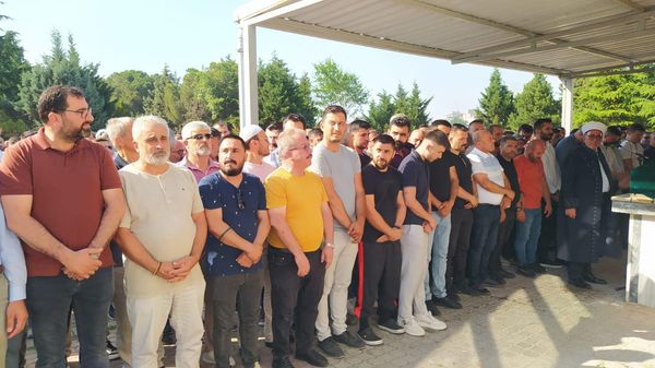 Mete Demir Defnedildi