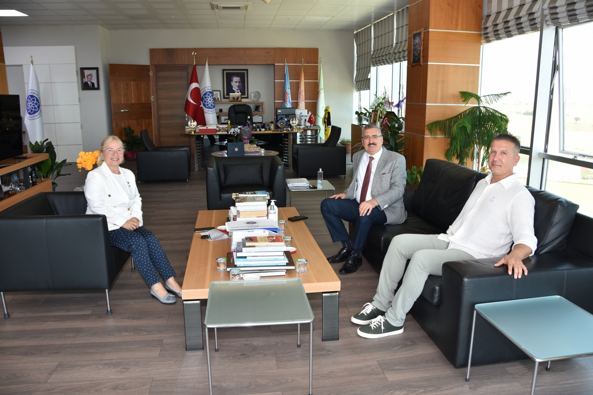 Tekirdağ Milletvekili Nurten YONTAR’dan Rektöre Ziyaret