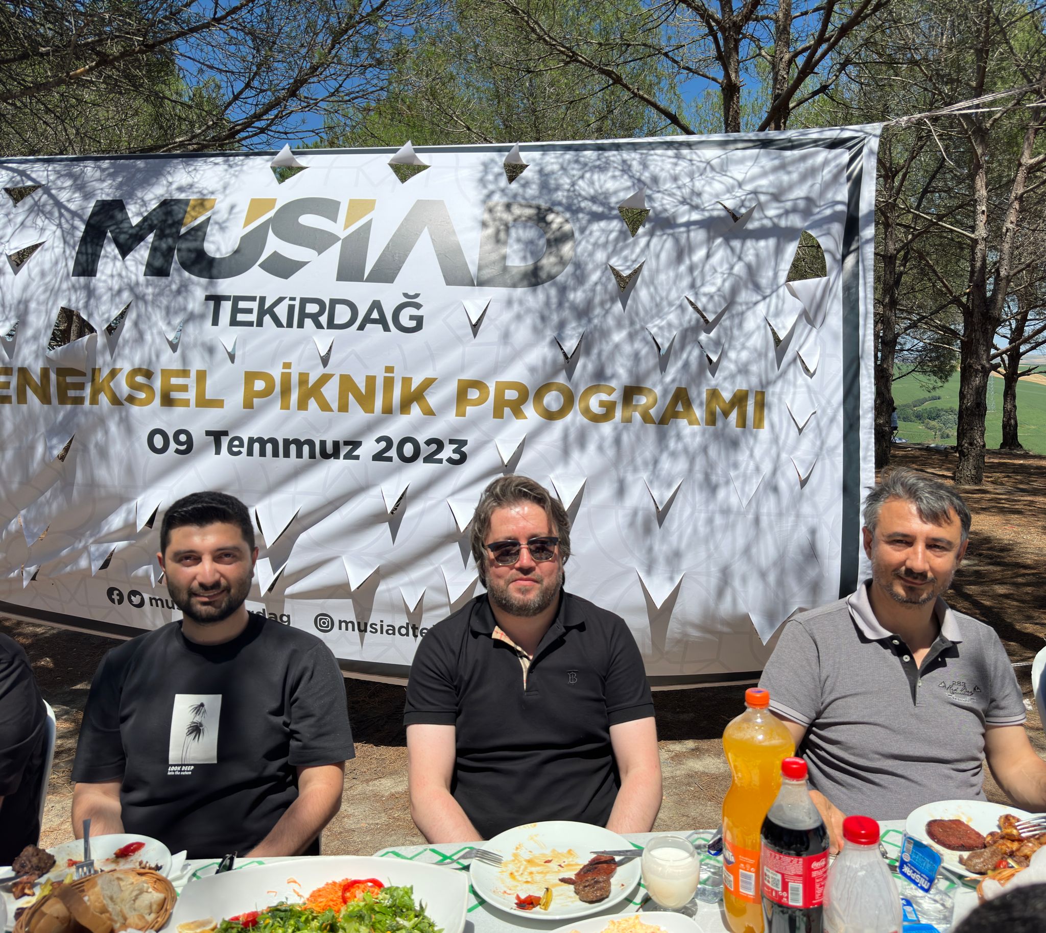 MÜSİAD Tekirdağ tarafından düzenlenen piknik programı yoğun bir katılımla gerçekleşti.