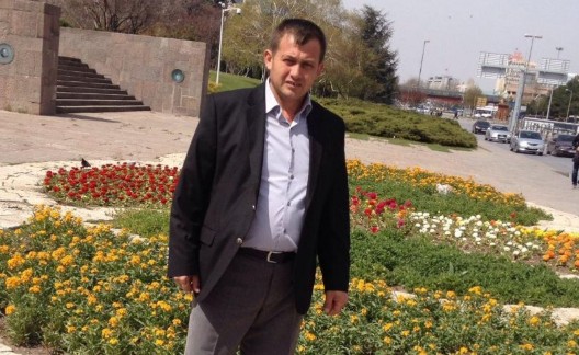 Nuri Bayrak hayatını kaybetti.