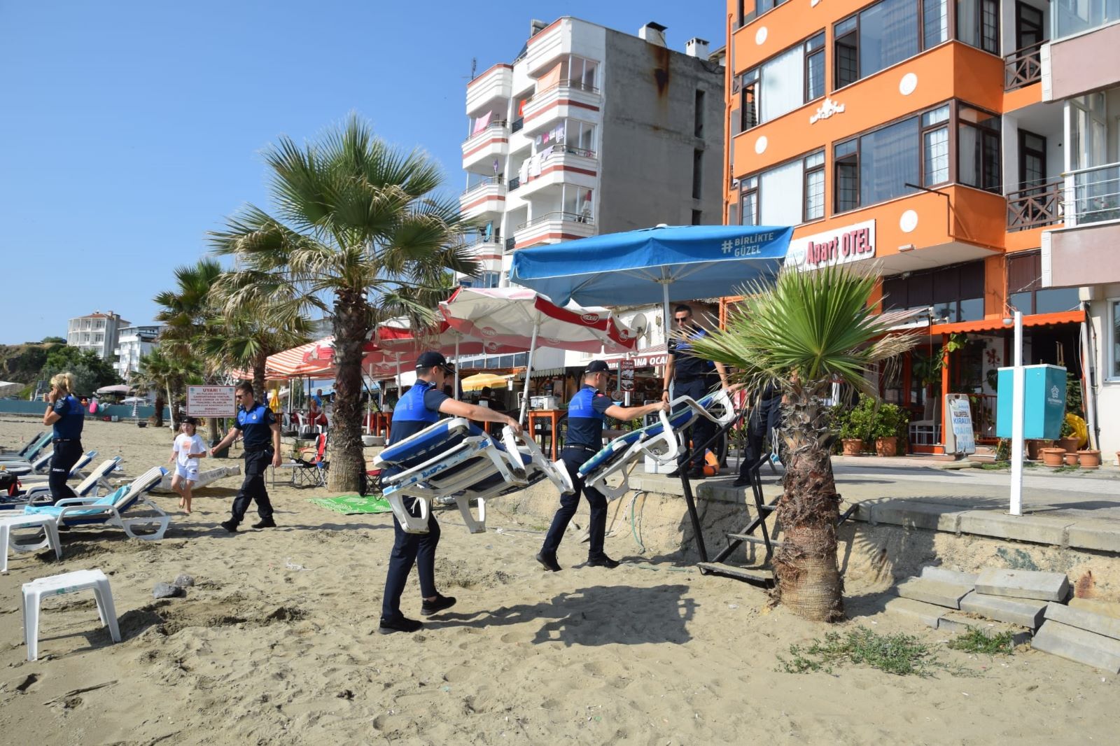 Zabıta fırsatçılara göz açtırmadı