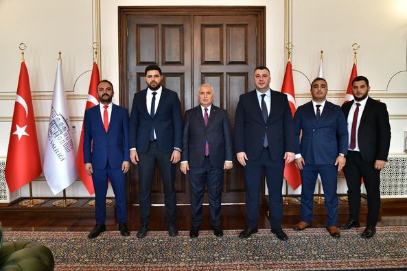 Tekirdağ ‘da kurulan ve Milletimizin gururu olan 57.alay Sancağını hediye ettik
