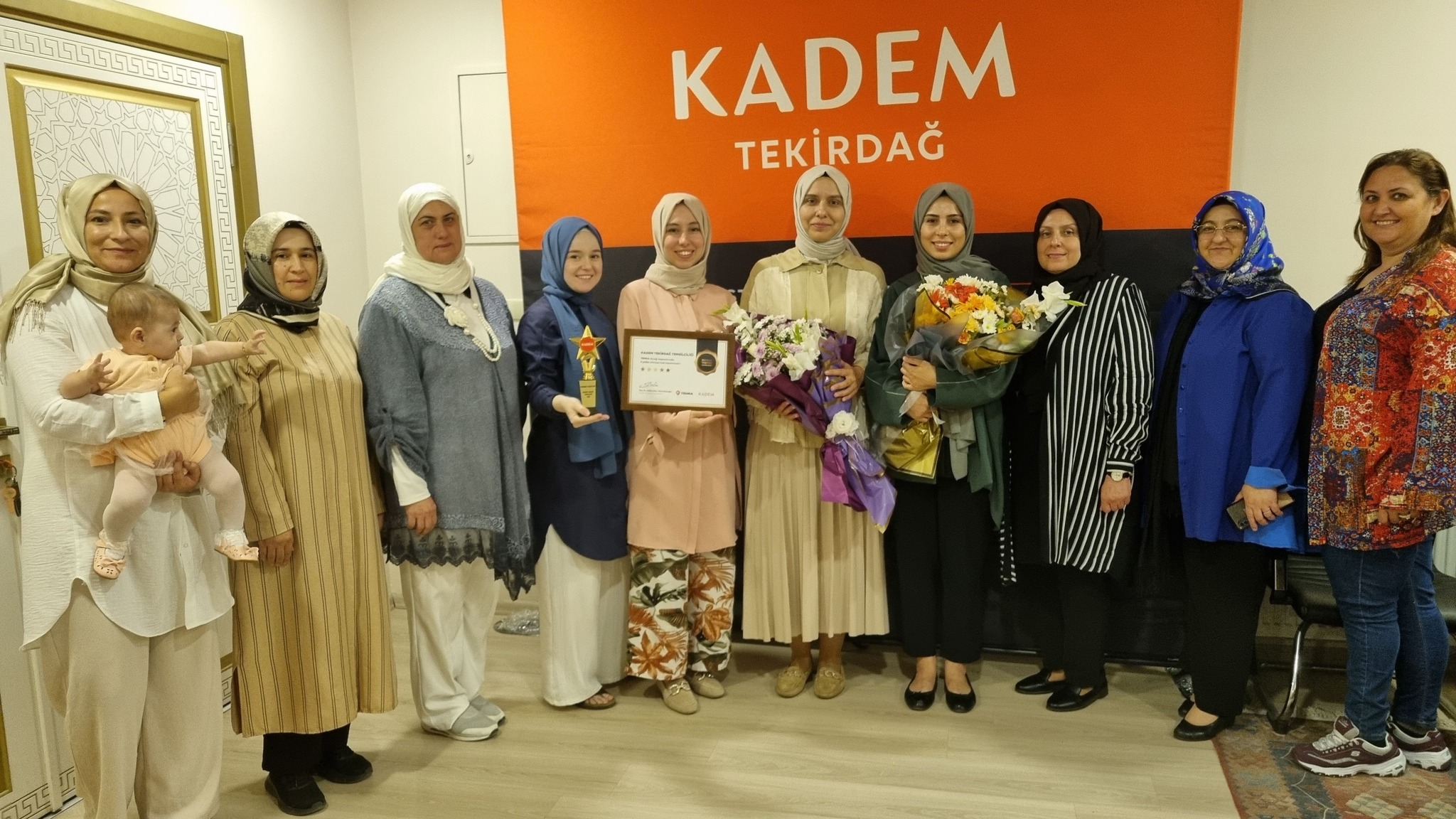 ZEYNEP ŞENTOP ŞAHİN GÖREVİ SÜMEYYE TEKİN’E DEVRETTİ..