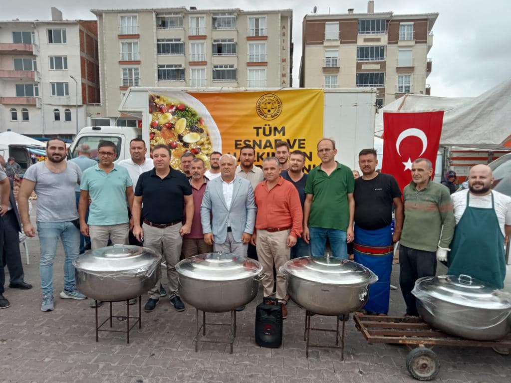 SARAY DA GELENEKSEL AŞURE BU SENE DE KAYNADI