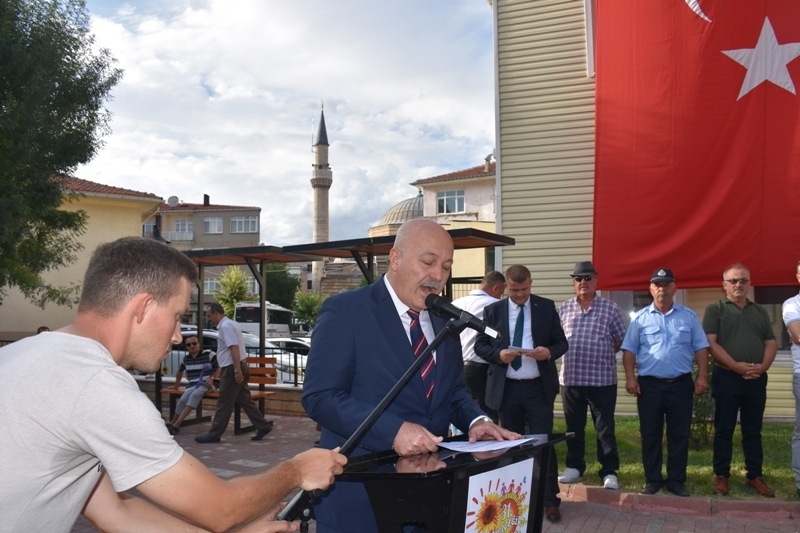 HAYRABOLU AYÇİÇEĞİ FESTİVALİ YOĞUN KATILIMLA COŞKULU BAŞLADI