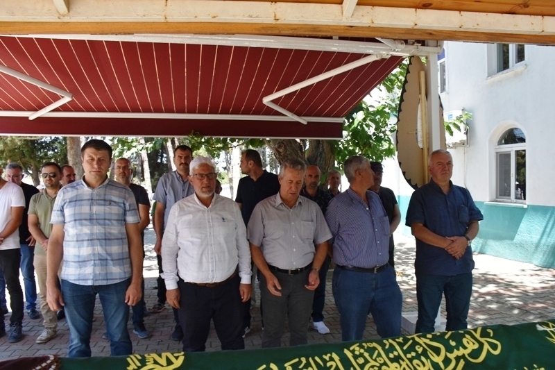 ŞÜKRİYE TOSUN DEFNEDİLDİ