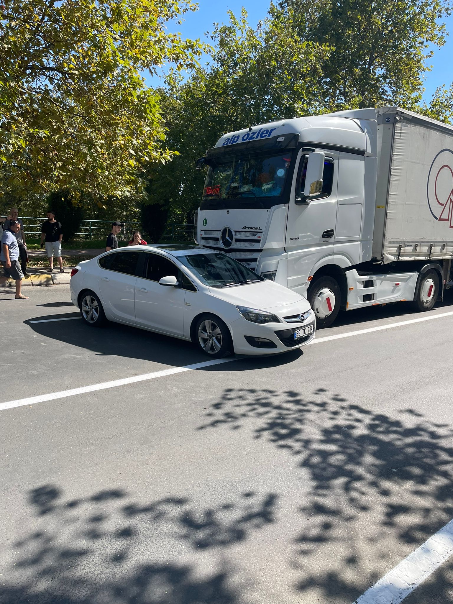 TEKİRDAĞ 100. YIL MAHALLESİ KAYMAKAMLIK ÖNÜNDE KAZA